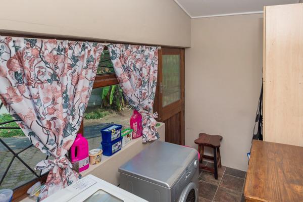 5 Bedroom Property for Sale in Denneoord Western Cape
